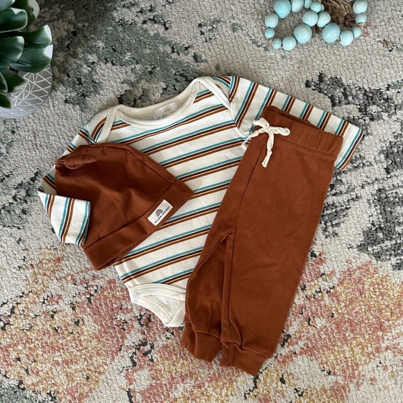 New Willow + Whimsy Baby Boy Organic 3-Piece Set Hat, Joggers Striped shirt 3-6m - Picture 4 of 16